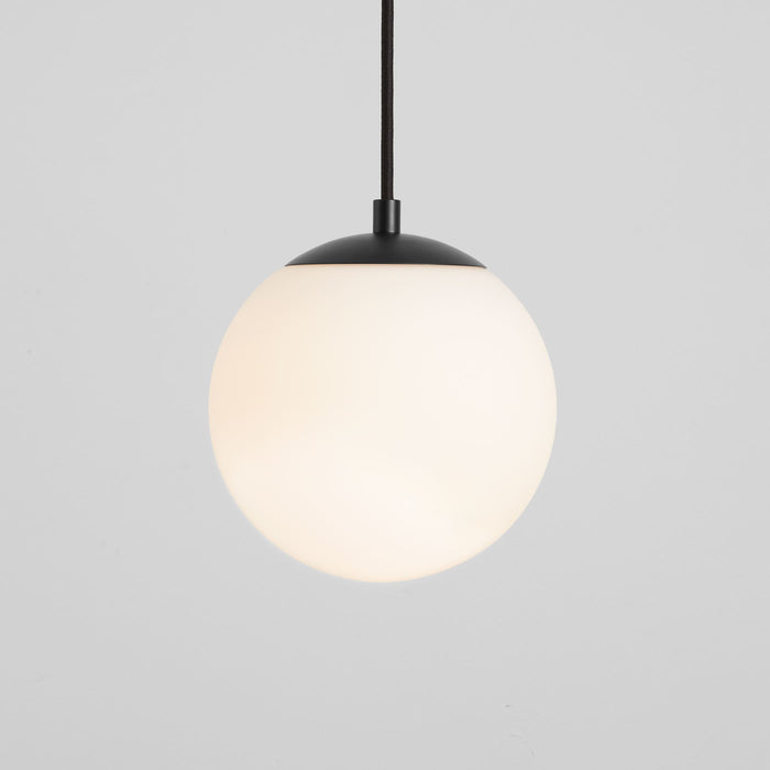 LUNA 8" Pendant UV 2700k - Black