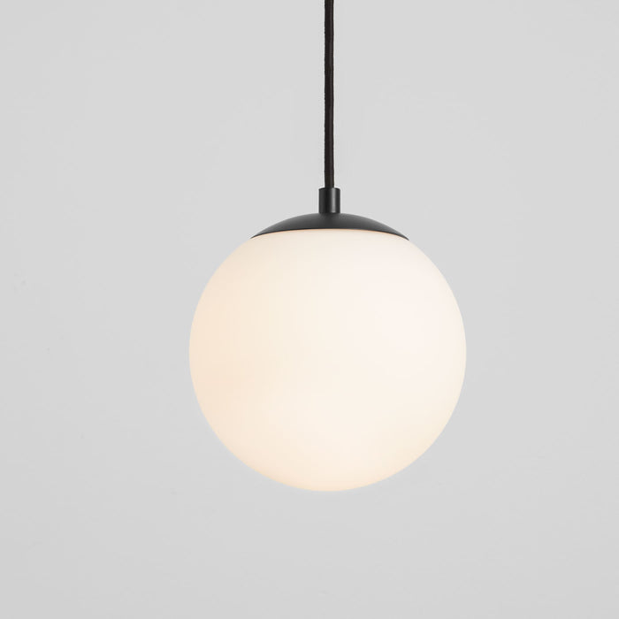 LUNA 8" Pendant UV 4000k - Black